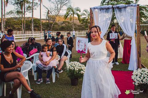 Alexandre e Mariana
Anunciando a Noiva
Alto Rio Doce - MG'