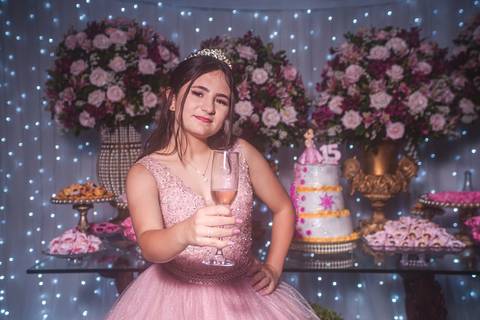 julia-15-anos-barbacena-mg'