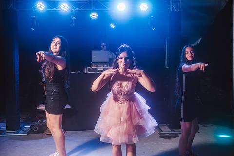 julia-15-anos-barbacena-mg'