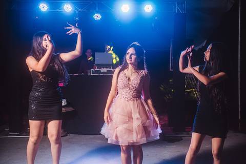 julia-15-anos-barbacena-mg'