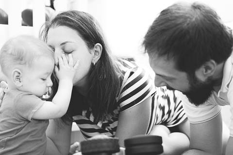 acompanhamento-ensaioemcasa-luznatural-lifestyle-familia-priscilianas-prisciladagnesi-fotografiadefamilia-sp-acompanhamentoinfantil-ensaiodefamilia-saopaulo-vilaromana-vilaleopoldina-vilapompeia-lapa-maedemenina-maedemenino-maedeprimeiraviagem-brincadeira'