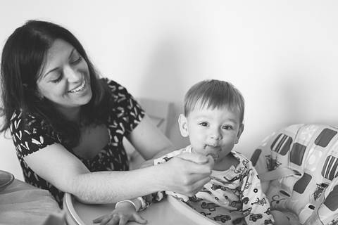 acompanhamento-ensaioemcasa-luznatural-lifestyle-familia-priscilianas-prisciladagnesi-fotografiadefamilia-sp-acompanhamentoinfantil-ensaiodefamilia-saopaulo-vilaromana-vilaleopoldina-vilapompeia-lapa-maedemenina-maedemenino-maedeprimeiraviagem-brincadeira'