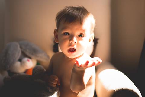 acompanhamento-ensaioemcasa-luznatural-lifestyle-familia-priscilianas-prisciladagnesi-fotografiadefamilia-sp-acompanhamentoinfantil-ensaiodefamilia-saopaulo-vilaromana-vilaleopoldina-vilapompeia-lapa-maedemenina-maedemenino-maedeprimeiraviagem-brincadeira'