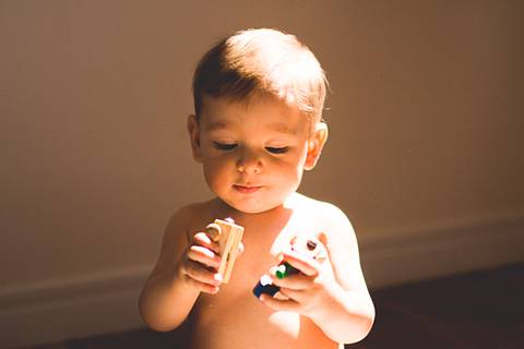 acompanhamento-ensaioemcasa-luznatural-lifestyle-familia-priscilianas-prisciladagnesi-fotografiadefamilia-sp-acompanhamentoinfantil-ensaiodefamilia-saopaulo-vilaromana-vilaleopoldina-vilapompeia-lapa-maedemenina-maedemenino-maedeprimeiraviagem-brincadeira'