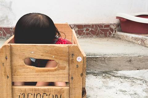 acompanhamento-ensaioemcasa-luznatural-lifestyle-familia-priscilianas-prisciladagnesi-fotografiadefamilia-sp-acompanhamentoinfantil-ensaiodefamilia-saopaulo-vilaromana-vilaleopoldina-vilapompeia-lapa-maedemenina-maedemenino-maedeprimeiraviagem-brincadeira'