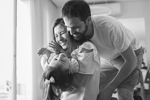 acompanhamento-ensaioemcasa-luznatural-lifestyle-familia-priscilianas-prisciladagnesi-fotografiadefamilia-sp-acompanhamentoinfantil-ensaiodefamilia-saopaulo-vilaromana-vilaleopoldina-vilapompeia-lapa-maedemenina-maedemenino-maedeprimeiraviagem-brincadeira'