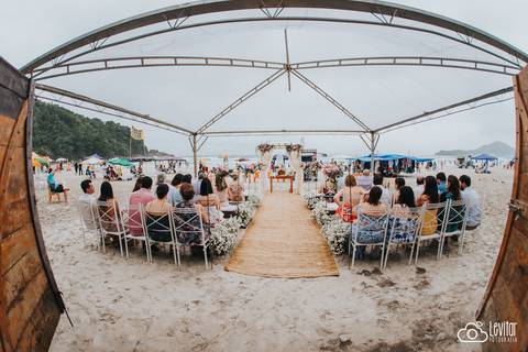 decoração casamento na praia de Ubatuba'