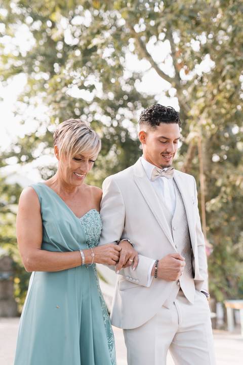 Mãe e noivo
Kryzphoto
fotografo casamentos 
Penafiel 
Amarante'