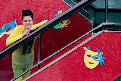 Ensaio Fotográfico Feminino no Hotel em Praia de Candeias - Foto Rebecca Torquato'