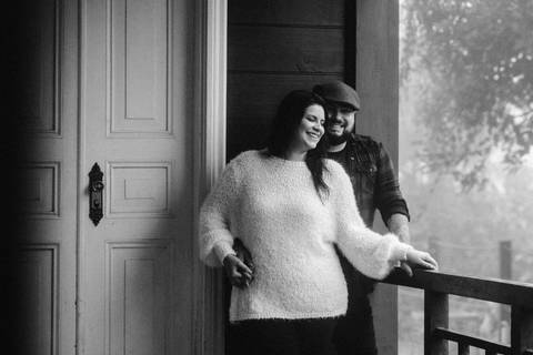 Ensaio de Casal sorrindo em paranapiacaba são paulo'