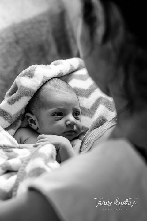 fotografia lifestyle de newborn pela fotografa Thais Duarte'