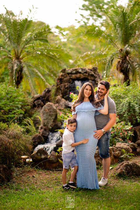 foto de familia com a mãe gestante'