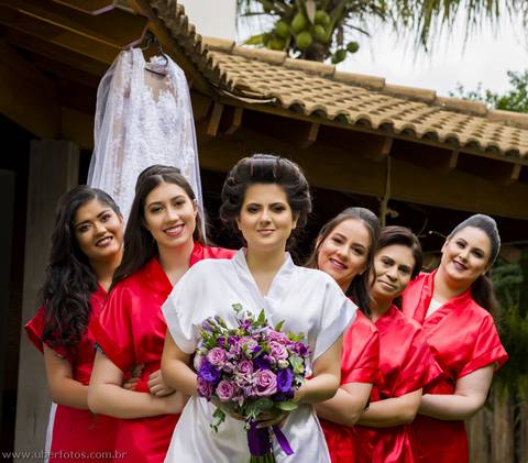 Noiva com as madrinhas no salão - fotos das madrinhas com a noiva'