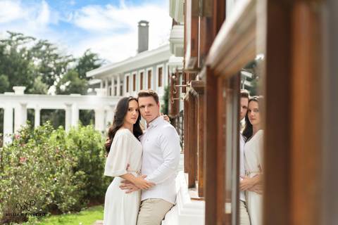 Pré-casamento atemporal no Aroso Paço Hotel, região de Domingos Martins e Pedra Azul, ES.'