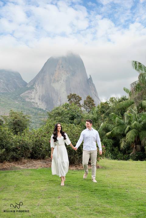 Pré-casamento atemporal no Aroso Paço Hotel, região de Domingos Martins e Pedra Azul, ES.'