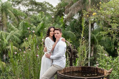 Pré-casamento atemporal no Aroso Paço Hotel, região de Domingos Martins e Pedra Azul, ES.'