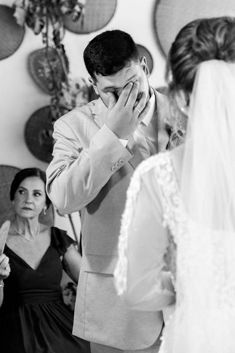 Fotografia de casamento emocionante em Alto Caparaó, MG. Registro autêntico e cheio de sentimento nas montanhas de Minas Gerais.'
