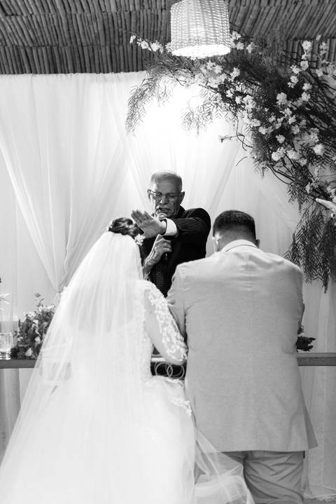 Fotografia de casamento emocionante em Alto Caparaó, MG. Registro autêntico e cheio de sentimento nas montanhas de Minas Gerais.'