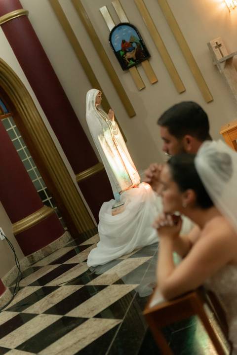 Fotografia de casamento atemporal com noivos em Espera Feliz, MG. Registro autêntico e cheio de sentimento nas montanhas de Minas Gerais'