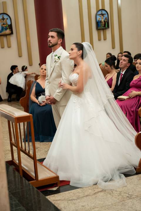 Fotografia de casamento atemporal com noivos em Espera Feliz, MG. Registro autêntico e cheio de sentimento nas montanhas de Minas Gerais'