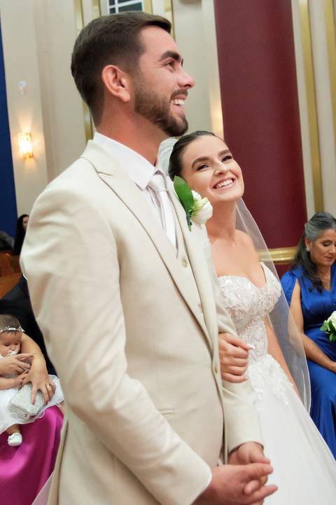 Fotografia de casamento atemporal com noivos em Espera Feliz, MG. Registro autêntico e cheio de sentimento nas montanhas de Minas Gerais'