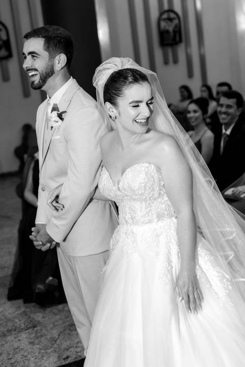 Fotografia de casamento atemporal com noivos em Espera Feliz, MG. Registro autêntico e cheio de sentimento nas montanhas de Minas Gerais'