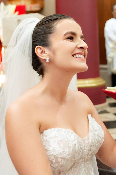 Fotografia de casamento atemporal com noivos em Espera Feliz, MG. Registro autêntico e cheio de sentimento nas montanhas de Minas Gerais'