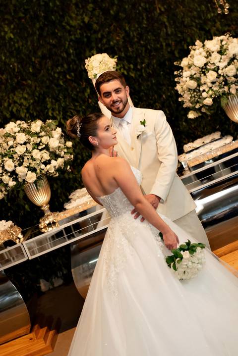 Fotografia de casamento atemporal com noivos em Espera Feliz, MG. Registro autêntico e cheio de sentimento nas montanhas de Minas Gerais'