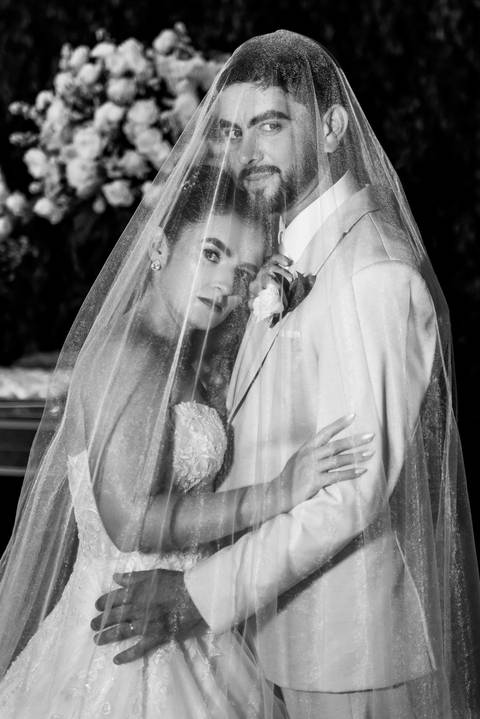 Fotografia de casamento atemporal com noivos em Espera Feliz, MG. Registro autêntico e cheio de sentimento nas montanhas de Minas Gerais'