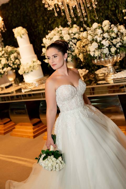 Fotografia de casamento atemporal com noivos em Espera Feliz, MG. Registro autêntico e cheio de sentimento nas montanhas de Minas Gerais'