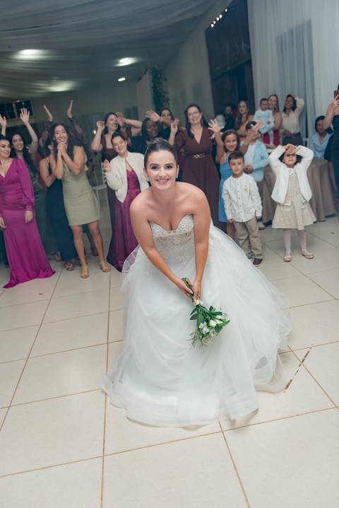 Fotografia de casamento atemporal com noivos em Espera Feliz, MG. Registro autêntico e cheio de sentimento nas montanhas de Minas Gerais'