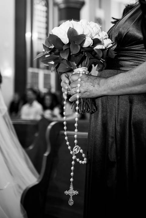 Fotografia de casamento atemporal com noivos em Espera Feliz, MG. Registro autêntico e cheio de sentimento nas montanhas de Minas Gerais'