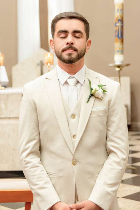 Fotografia de casamento atemporal com noivos em Espera Feliz, MG. Registro autêntico e cheio de sentimento nas montanhas de Minas Gerais'