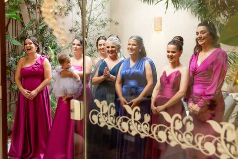 Making of da noiva em Espera Feliz-mg. Fotografia sensível e autêntica capturando os preparativos do casamento em Minas Gerais'