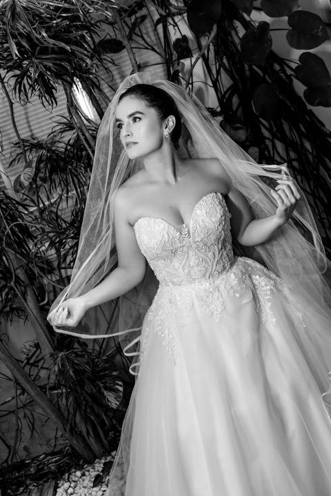 Making of da noiva em Espera Feliz-mg. Fotografia sensível e autêntica capturando os preparativos do casamento em Minas Gerais'