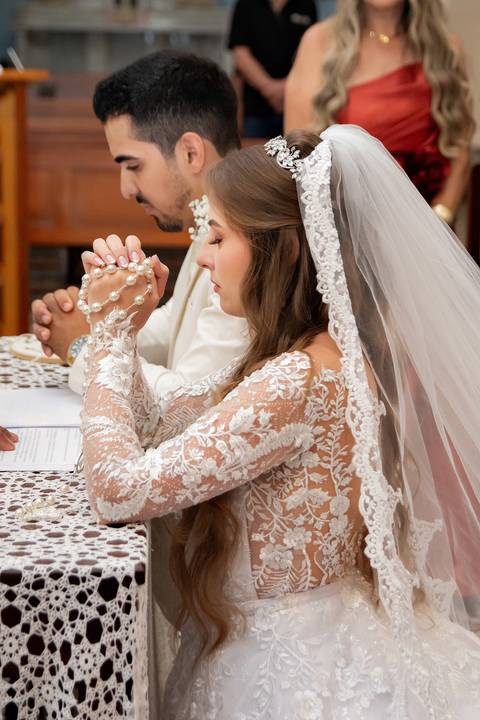 Wedding com estilo atemporal em Muriaé, MG. Fotografia autêntica e minimalista'