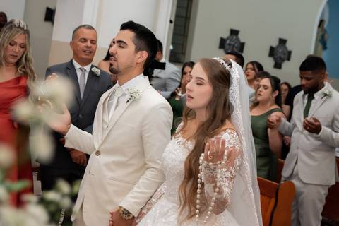 Wedding com estilo atemporal em Muriaé, MG. Fotografia autêntica e minimalista'