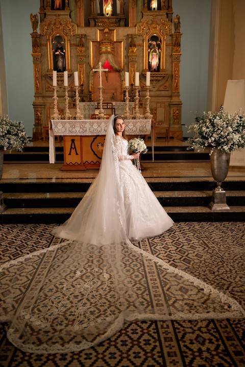 Wedding com estilo atemporal em Muriaé, MG. Fotografia autêntica e minimalista'