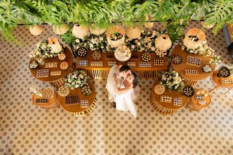 Fotógrafo de casamento em Guarapari, ES, registrando noivos com estilo atemporal'