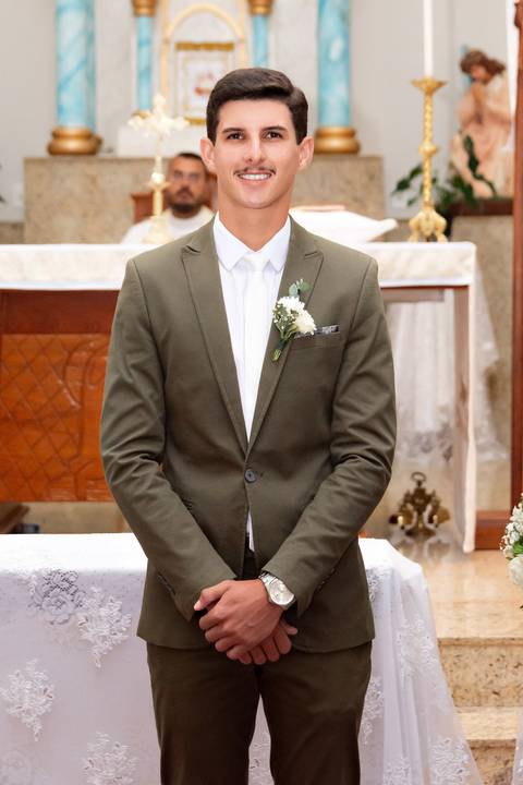 Fotógrafo de casamento atemporal registrando noivos em Venda Nova do Imigrante, ES'