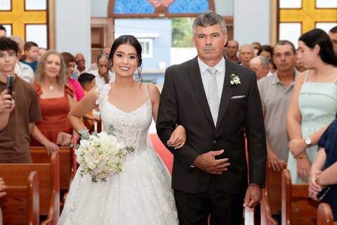 Fotógrafo de casamento atemporal registrando noivos em Venda Nova do Imigrante, ES'