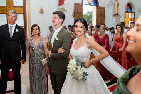 Fotógrafo de casamento atemporal registrando noivos em Venda Nova do Imigrante, ES'