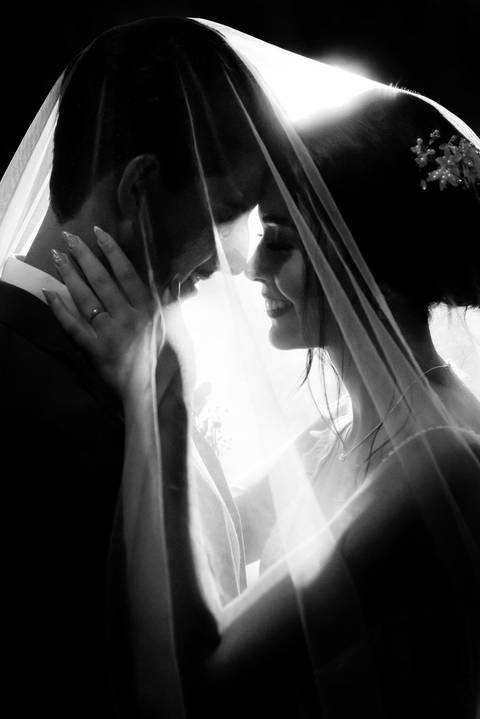 Fotógrafia de casamento atemporal registrando noivos em Venda Nova do Imigrante, ES'