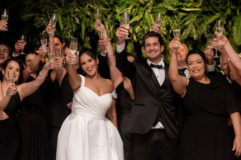 Fotógrafo de casamento atemporal registrando noivos em Carangola MG'