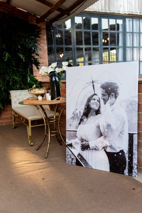 Fotógrafo de casamento atemporal registrando noivos em Carangola MG'