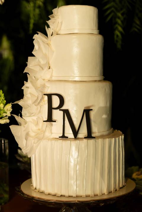 Fotógrafo de casamento atemporal registrando noivos em Carangola MG'