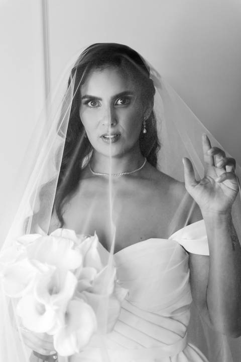 Making of da noiva em Carangola, MG capturado com estilo atemporal por fotógrafo de casamento'
