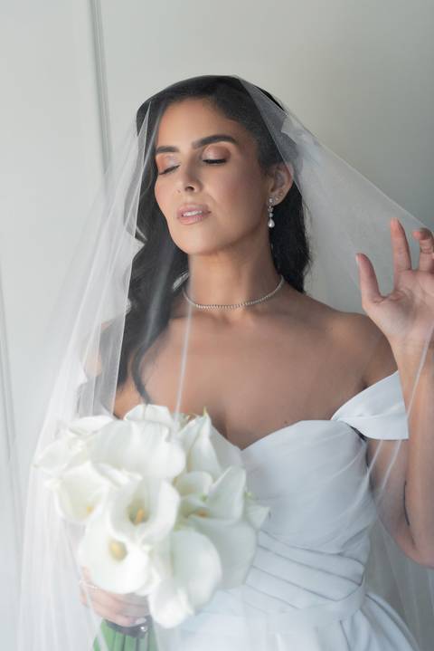 Making of da noiva em Carangola, MG capturado com estilo atemporal por fotógrafo de casamento'