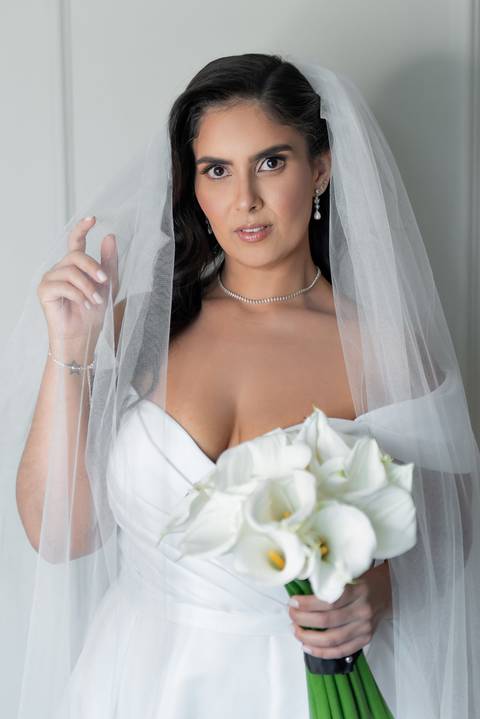 Making of da noiva em Carangola, MG capturado com estilo atemporal por fotógrafo de casamento'