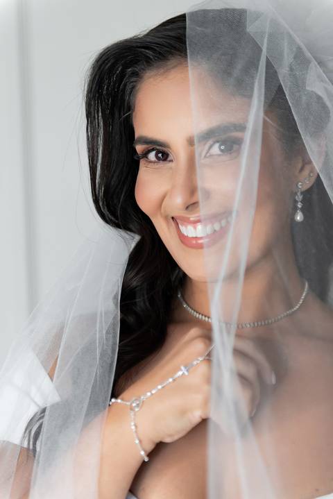 Making of da noiva em Carangola, MG capturado com estilo atemporal por fotógrafo de casamento'